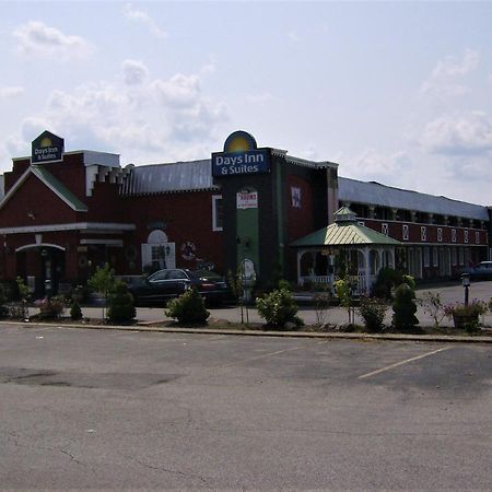 Days Inn & Suites By Wyndham Terre Haute Exterior foto